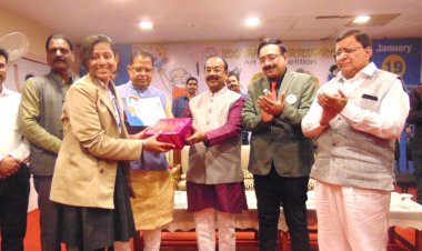 *परीक्षा पे चर्चा कार्यक्रम के तहत् आयोजित ड्राइंग कंपटीशन में देवांशी ने पाया प्रथम स्थान*