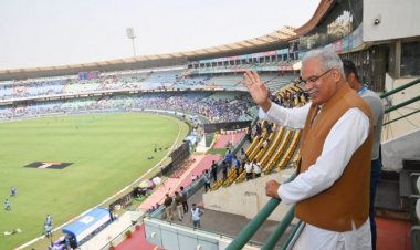 पहले अंतराष्ट्रीय मैच का मजा उठाया उठाया मुख्यमंत्री ने दर्शकों के साथ,भारत ने जीती 8 विकेट के साथ सीरीज