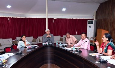 *रायपुर, बिलासपुर, कांकेर और कोरबा मेडिकल कॉलेज में नए भवनों के निर्माण के लिए सीजीएमएससी के साथ की बैठक स्वास्थ्य मंत्री टी.एस. सिंहदेव ने*