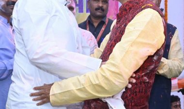 *विधानसभा परिसर में आयोजित समारोह में संसदीय सचिवों और विधायकों ने फाग गीत गाकर होली का रंग जमाया*