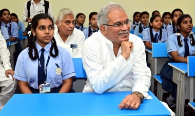 *45 साल बाद मुख्यमंत्री दोबारा बने दसवीं के छात्र, इस बार इंग्लिश मीडियम में पढ़े*