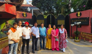 *समय परिवर्तन कर स्कूल आने के नियम को लेकर सामाजिक संस्था नवसृजन मंच ने राज्यपाल महोदय से मिल कर स्कूल बंद करने की मांग का सौंपा ज्ञापन*