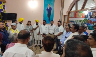 *आम आदमी पार्टी ने शहीद जवानों की शहादत पर जताया दुख, की घटना की कड़ी निंदा*