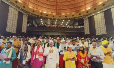 *'आप' के शपथ ग्रहण समारोह का हुआ आयोजन, राष्ट्रीय संगठन महामंत्री डॉ. संदीप पाठक ने दिलाई नवनियुक्त पदाधिकारियों को शपथ*