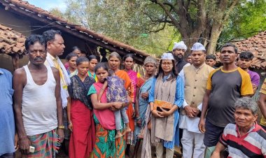 *अरनपुर में हुए शहीद परिवारों से मिलने पहुंचे आम आदमी पार्टी के प्रदेश अध्यक्ष कोमल हुपेंडी*