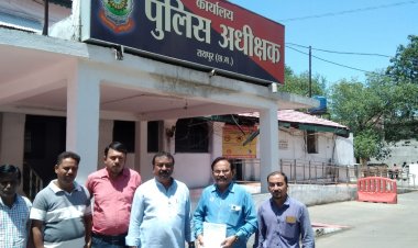 *नशे और सट्टा के अवैध कारोबार को बंद कराने ज्ञापन सत्यमेव जयते फाउंडेशन ने दिया ज्ञापन*