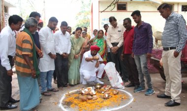 *21लाख के सड़क डामरीकरण निर्माण कार्य का किया भूमिपूजन विधायक कुलदीप सिंह जुनेजा एवम पार्षद नीलम जगत ने*