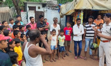 *गाड़ियों में पत्थरबाजी की घटनाओं की रोकथाम के लिए रेल्वे सुरक्षा बल रायपुर ने चलाया जागरुकता अभियान*