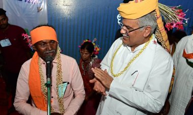 *बैगा परिवार के लोगों ने छत्तीसगढ़ सरकार की नीतियों की तारीफ की*