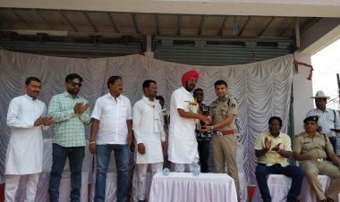 *सुभाष नगर (नहर पारा) चौक में विधायक कुलदीप जुनेजा एसपी प्रशांत अग्रवाल के कर कमलों से ऑटोमेटिक विद्युत सिग्नल का किया गया शुभारंभ*