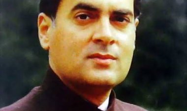 *मुख्यमंत्री बघेल ने पूर्व प्रधानमंत्री भारतरत्न स्वर्गीय श्री राजीव गांधी को उनकी पुण्यतिथि पर नमन किया*