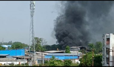 कोरबा कार्बन पेस्ट करने वाली कंपनी  के एक फैक्ट्री में आग लगने से अफरा तफरी मच गई