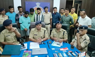 लोटस 365 बुक 46 के ब्रांच में हो रहा था 2 पैनल का संचालन दुर्ग पुलिस ने धर दबोचा