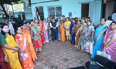 महिला कांग्रेस की बैठक में सम्मिलित हुवे मंत्री डॉ.शिवकुमार डहरिया