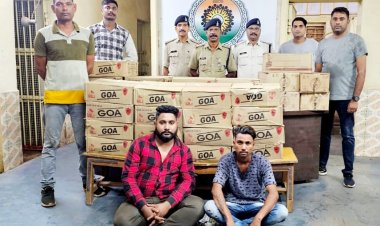 कार में अवैध शराब लेकर आ रहे भिलाई के शांति नगर और हाऊसिंग बोर्ड के दो तस्कर गिरफ्तार