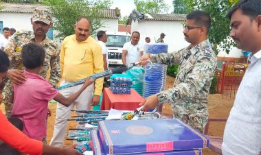 सामुदायिक पुलिसिंग के तहत् सिविक एक्शन कार्यक्रम का आयोजन, रानीबोदली के ग्रामीण हुए पुलिस से रूबरू..