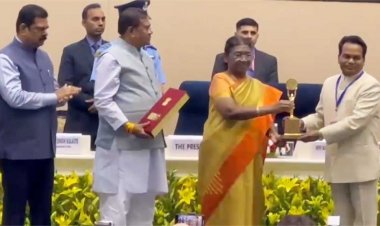 राष्ट्रपति  ने भूमि प्रबंधन के लिए बेमेतरा और सरगुजा को  किया  सम्मानित