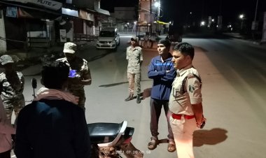 कोंडागांव पुलिस अधीक्षक  येदुवल्ली अक्षय कुमार निकले आकस्मिक रात्रि गस्त पर  रात्रि गस्त में तैनात अधिकारी एवं कर्मचारियों को दिये आवश्यक निर्देश