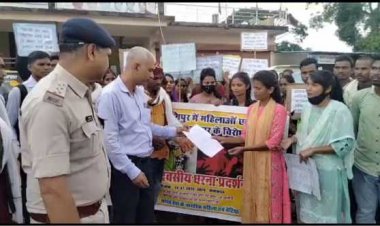 मणिपुर मे आदिवासी महिला के ऊपर हुए अत्याचार पर, सर्व आदिवासी युवा प्रभाग केशकाल के द्वारा ,किया गया एक दिवसीय मौन प्रदर्शन