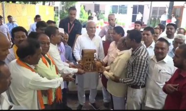 मवेशियों के इलाज के लिए अब गौठानों में पहुुंचेगे मोबाईल वेटनरी वाहन: मुख्यमंत्री श्री भूपेश बघेल
