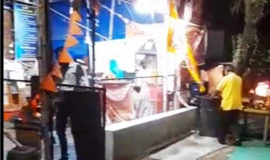 मंदिर में चोरी  दुर्ग शहर में इन दिनों चोरों के हौसले बुलंदी पर हैं पुलिस विभाग की घोर लापरवाही सामने आ रही है