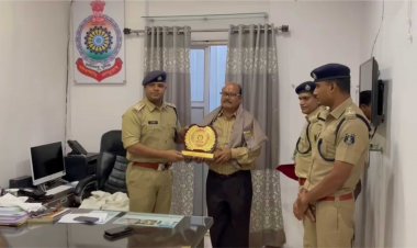पुलिस विभाग से सेवानिवृत्त हो रहे अधिकारी/कर्मचारियों का सम्मान/विदाई समारोह