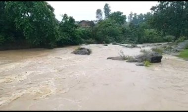 48 घण्टो से गौरेला पेण्ड्रा मरवाही जिले में रुक रुककर बारिश से नदी नाले उफान पर है