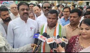 राहुल गांधी की संसद सदस्यता बहाली को लेकर जगदलपुर मुख्यालय कॉंग्रेस भंवन में कॉंग्रेसीयो ने मनाया जश्न