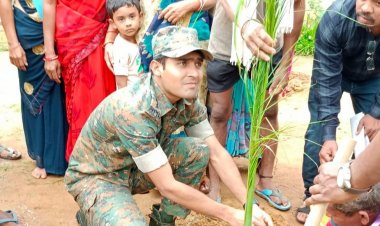 कोण्डागांव पुलिस अधीक्षक  येदुवेल्ली अक्षय कुमार पोदला उरस्कना वृक्षारोपण समापन कार्यक्रम में उपस्थित रहे