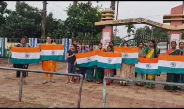 हर घर तिरंगा घर घर तिरंगा अभियान के तहत आज भारतीय जनता पार्टी कोण्डागांव के द्वारा सभी नगरवासियों को निशुल्क तिरंगा झंडा का वितरण किया गया
