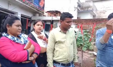 पत्रकार बताकर  12 / 12 हजार रूपये कि अवैध वसूली
