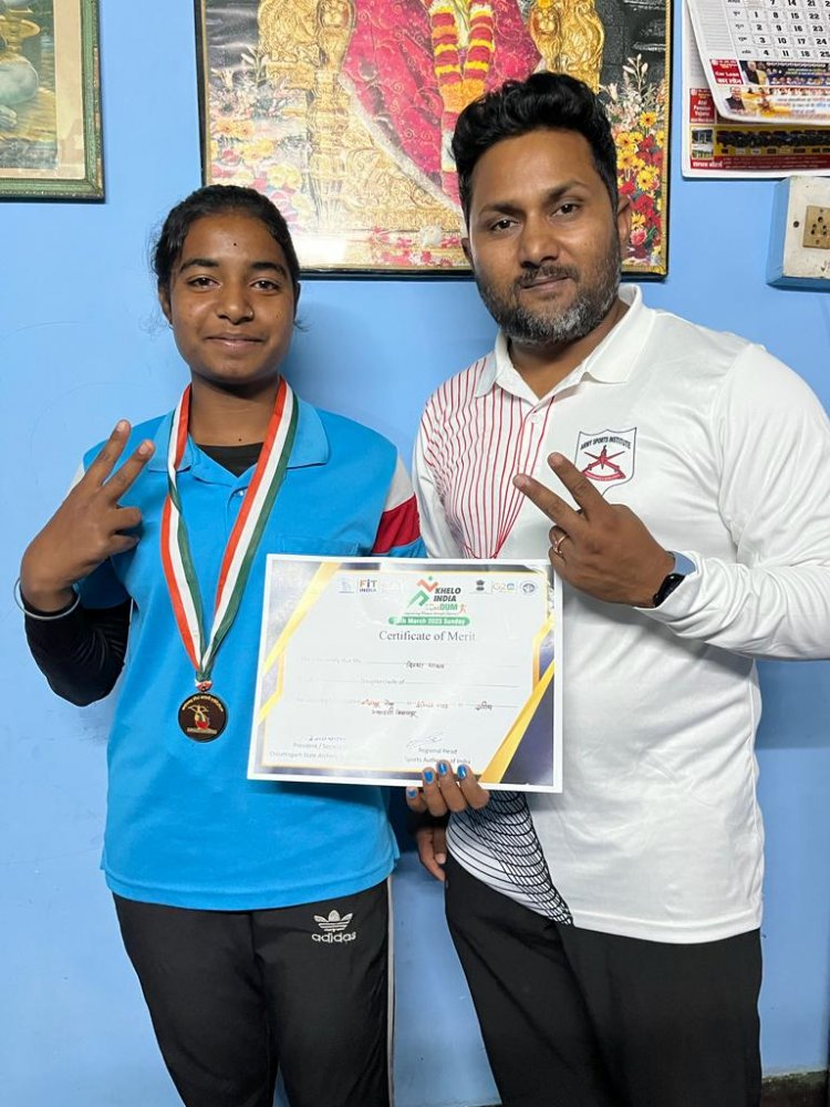 *तीरंदाजी खेल प्रतियोगिता रायपुर में खेल अकादमी की बालिका ने जीता गोल्ड*