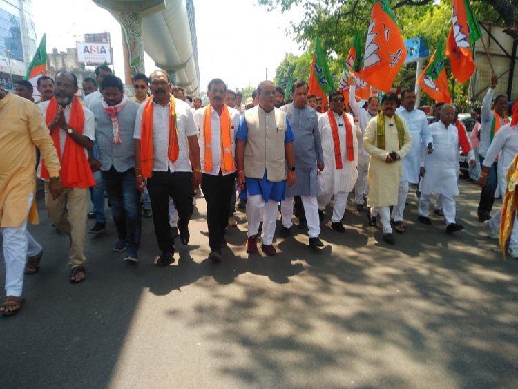 *कांग्रेस नेताओं पर मुकदमा दर्ज करने भाजपा ने निकाला पैदल मार्च*